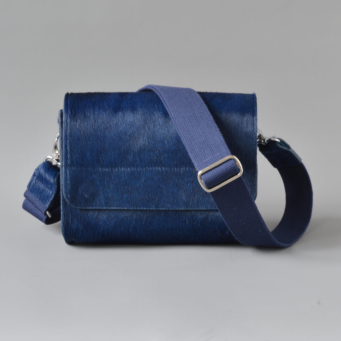 Rae, The Classic Shoulder Bag.