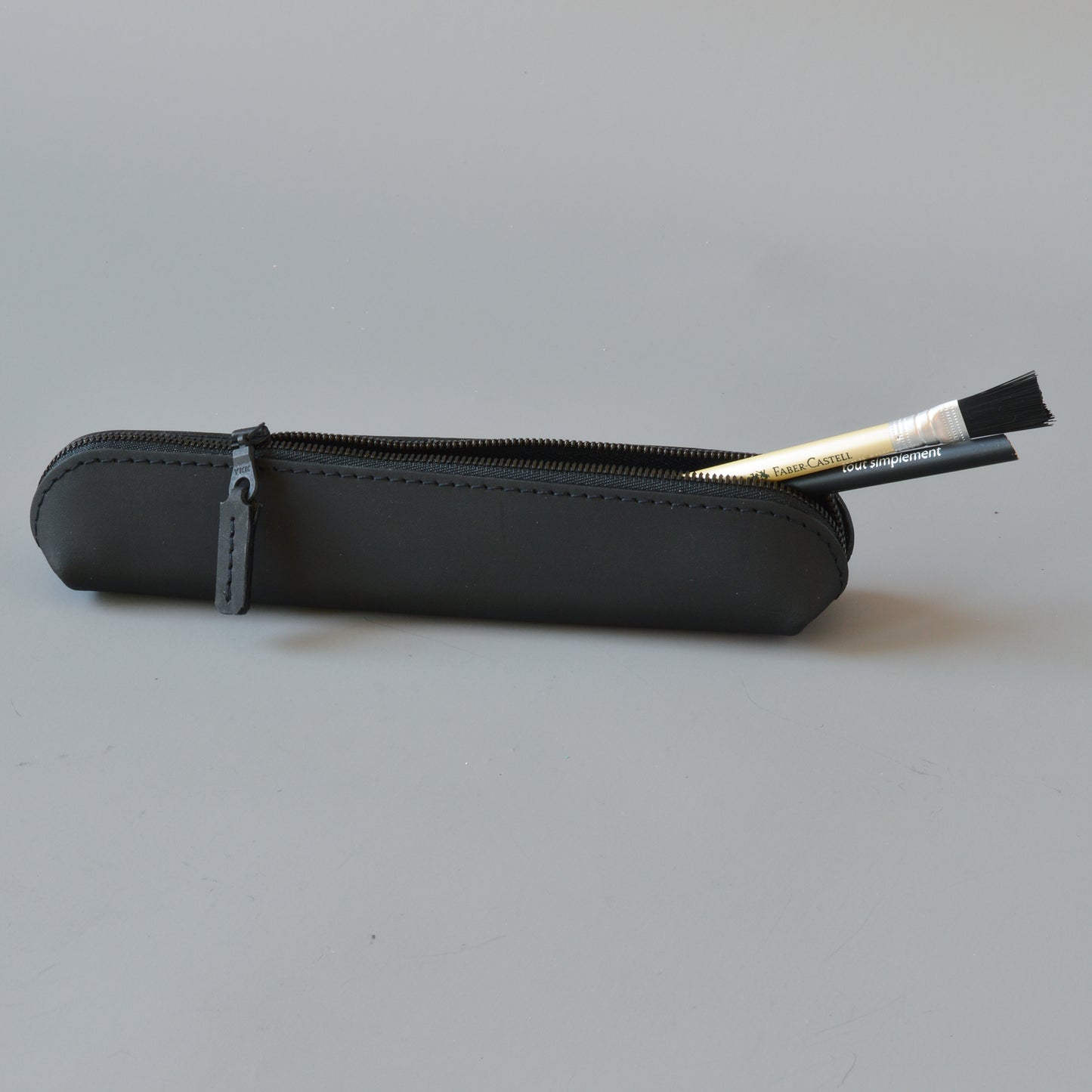 Pencil Case Curve Black